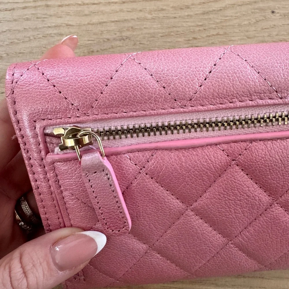 Chanel Pink Calfskin Quilted Leather Wallet with Logo - Picture 5 of 7